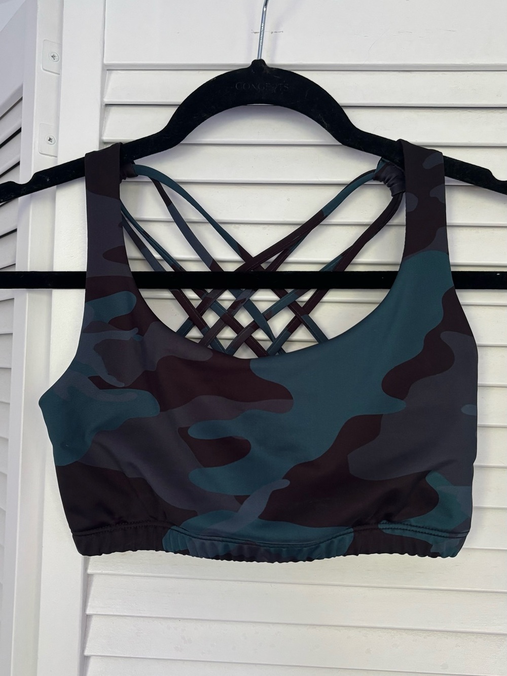 Onzie Chic Yoga Sports Bra, M/L in blue/dark teal camo